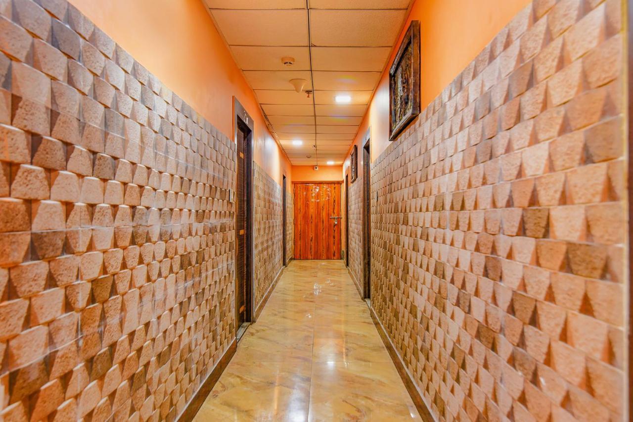 โอโย 15738 โฮเต็ล เอจี สตาร์ Hotel Gauripur  ภายนอก รูปภาพ