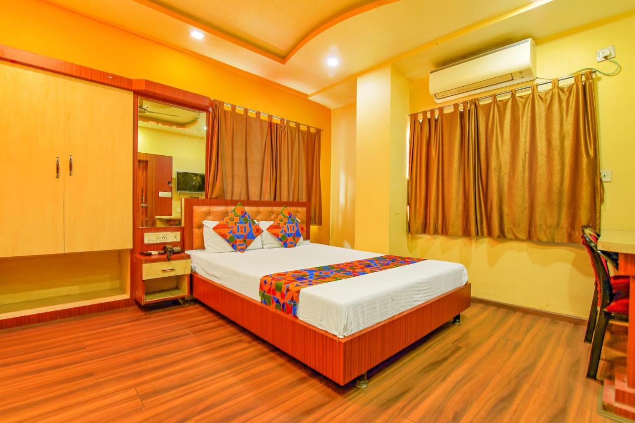 โอโย 15738 โฮเต็ล เอจี สตาร์ Hotel Gauripur  ภายนอก รูปภาพ